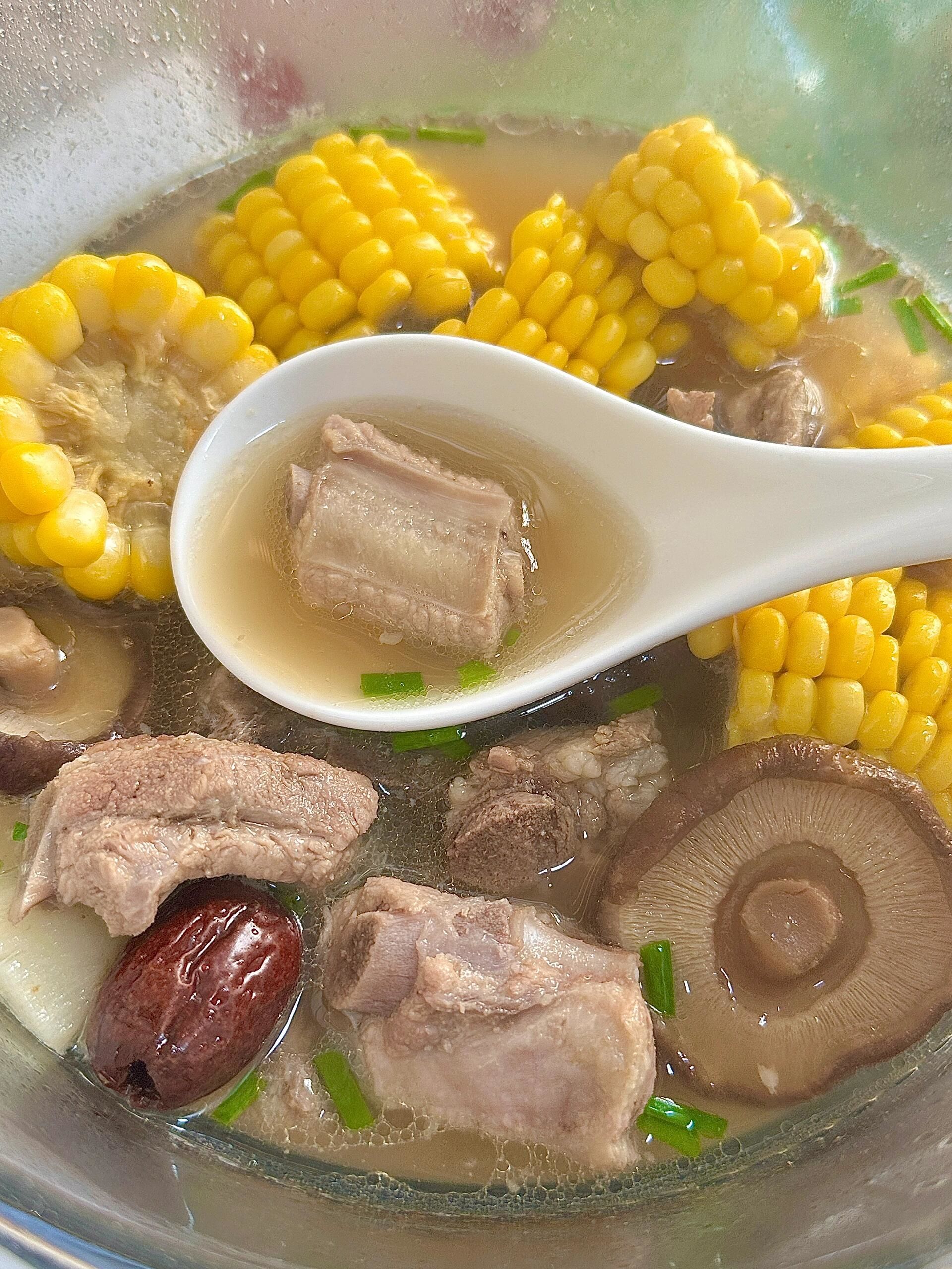 蹄膀香菇汤的做法